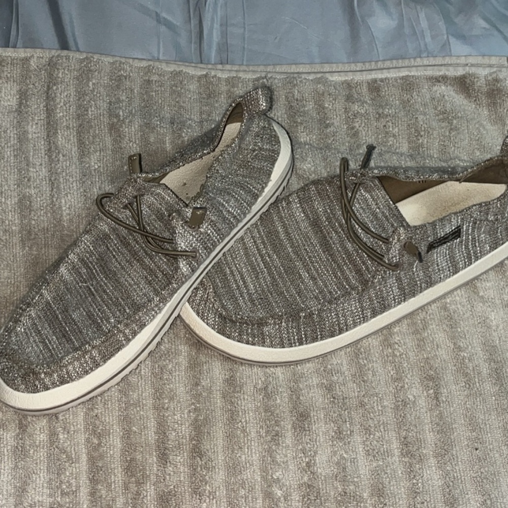 Maui &sons slip on